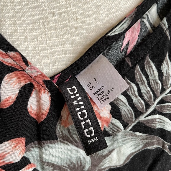 H&M Black Hawaiian Print dress sz 2 - Picture 2 of 3